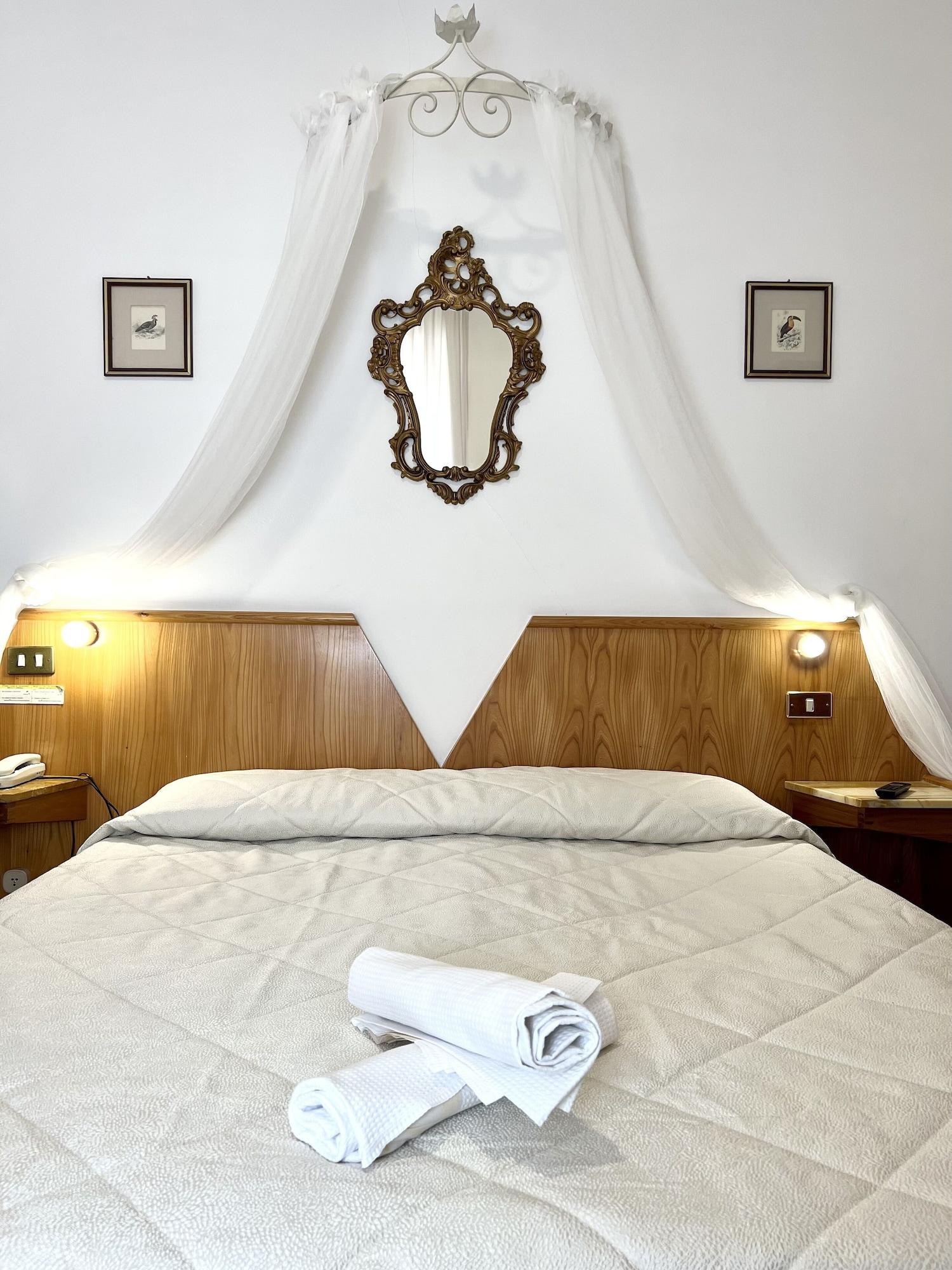 סיינה Piccolo Hotel Etruria מראה חיצוני תמונה